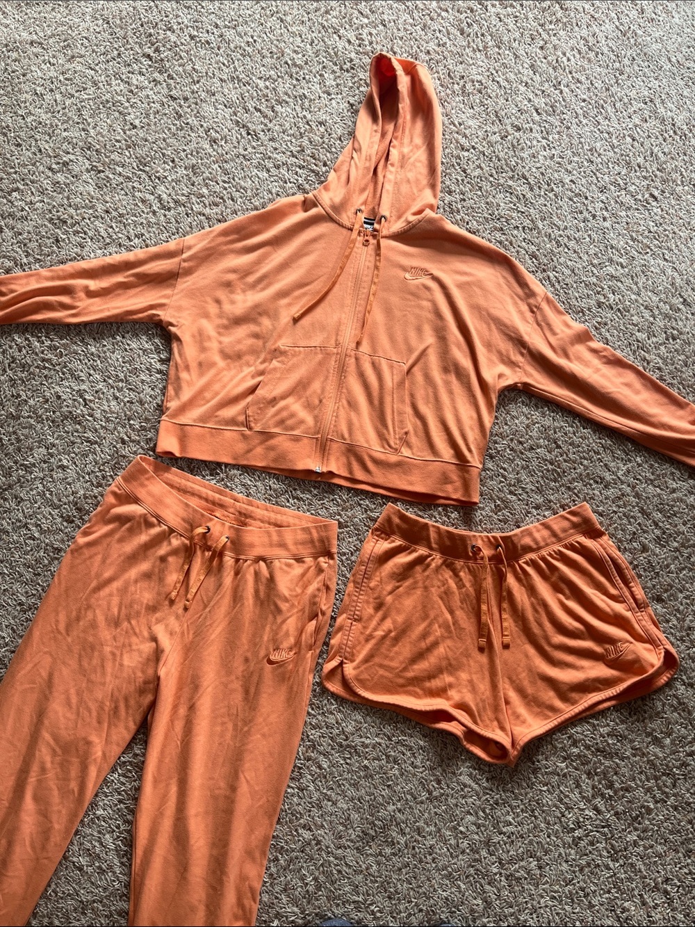Nike orange sweat set🍊